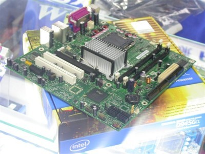 Intel D945GCL主板产品图解与介绍
